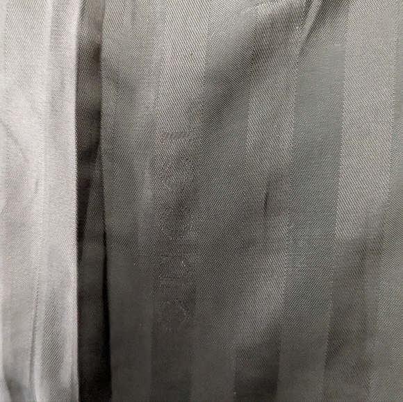 Vintage Gucci coat - Picture 10 of 11